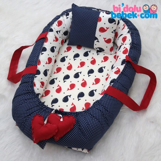 Marineblaue Polka Dot und Whale gemustert Babynest - Mummy Lap- Babynest